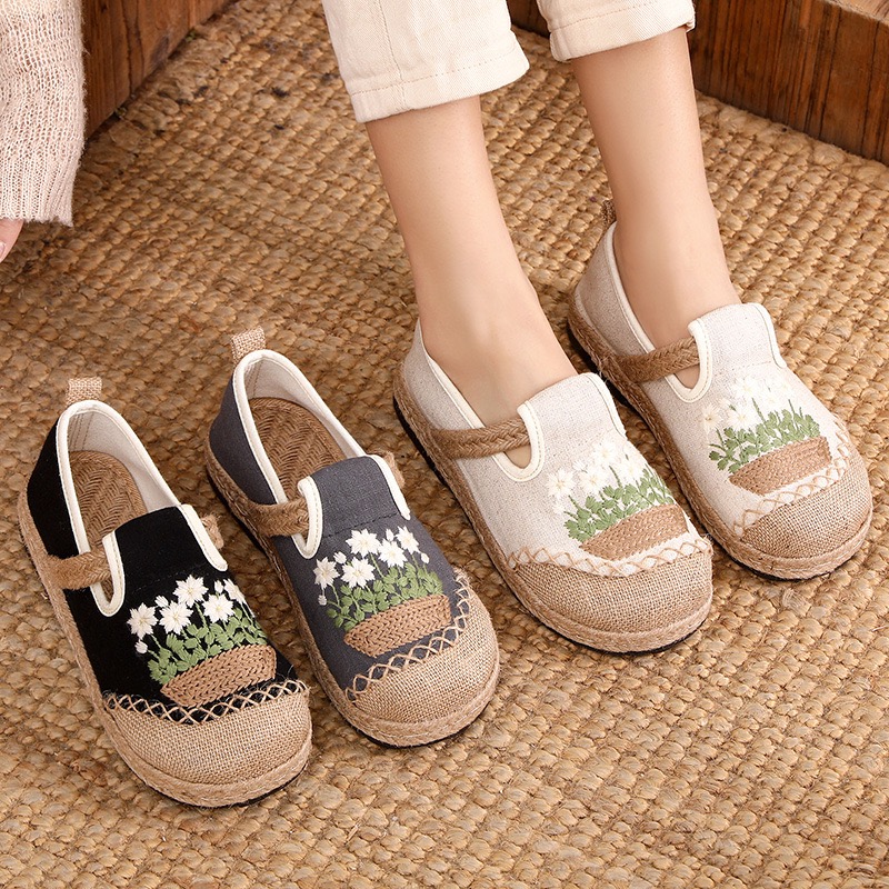 Veowalk-女性用の花が刺繍された手作りのキャンバスシュ - Sneaker Vegan のレビューと価格